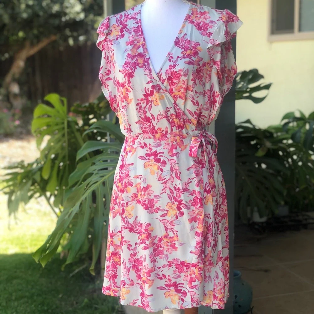 Ella Moss Bohemian Rhapsody Floral Wrap Dress - Size M - Picture 3 of 16